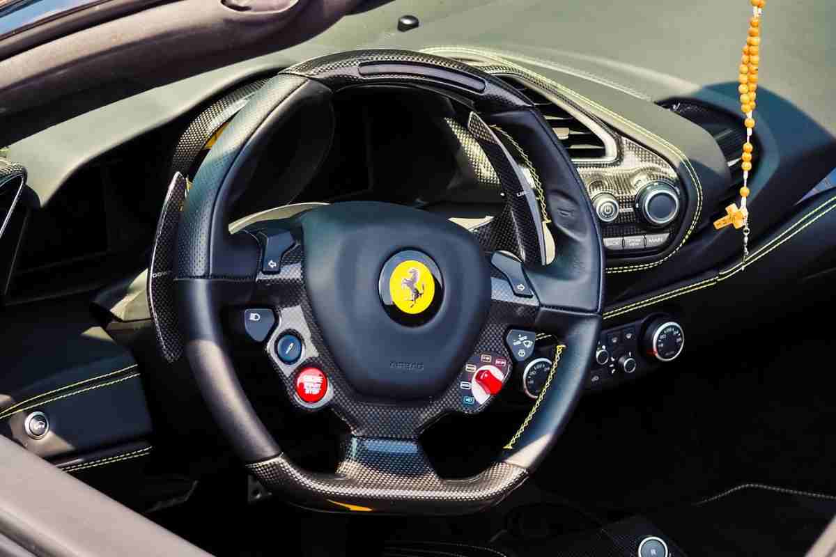 Ferrari prova a fare a pezzi la concorrenza: spunta un dettaglio sull'elettrica che metterà in ginocchio gli amanti dei motori benzina